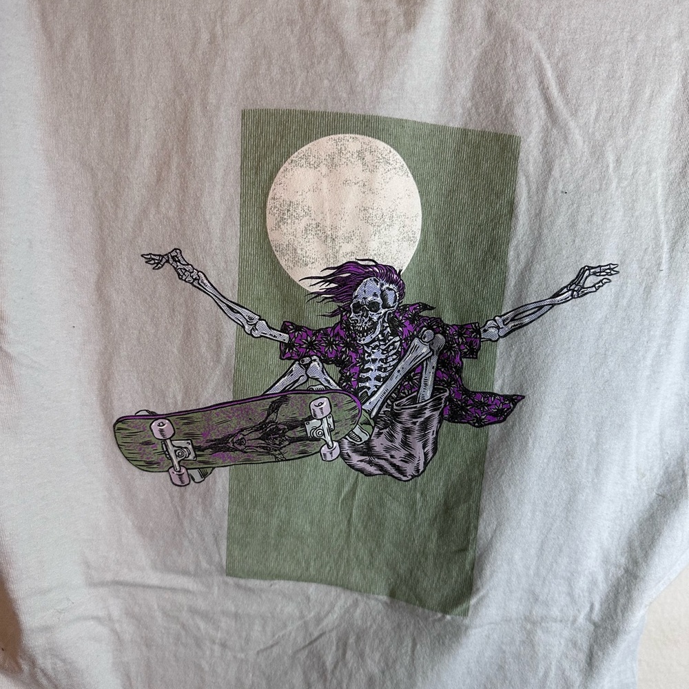 Lost size m t shirt